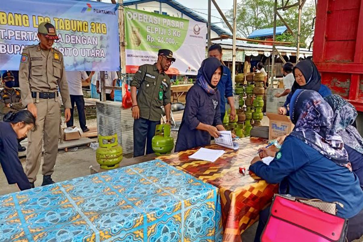 Pemkab Barut gelar pasar penyeimbang elpiji 3 kilogram