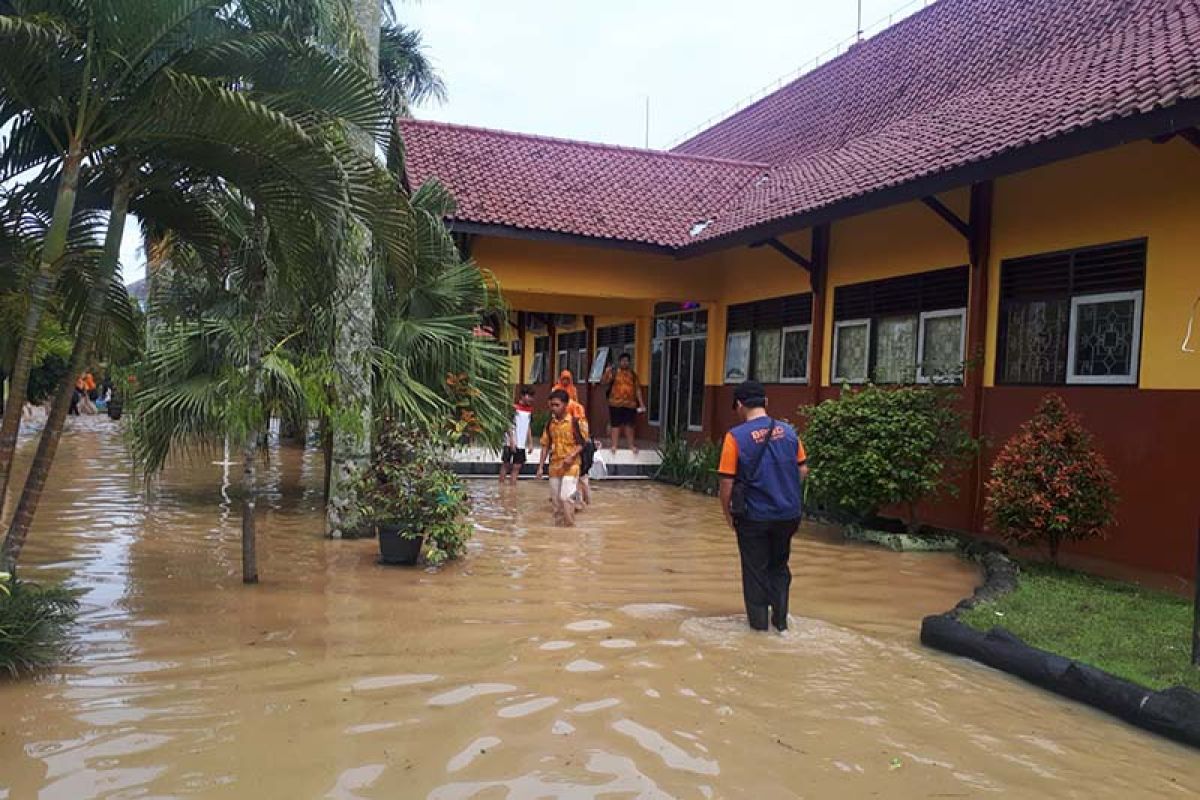 BPBD pantau dampak hujan ekstrem di sejumlah wilayah Cilacap