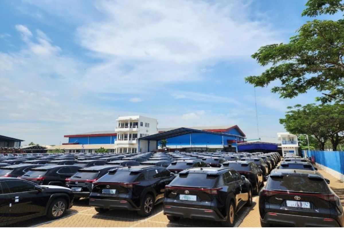 Seratusan unit kendaraan listrik Toyota untuk G20 tiba di Bali