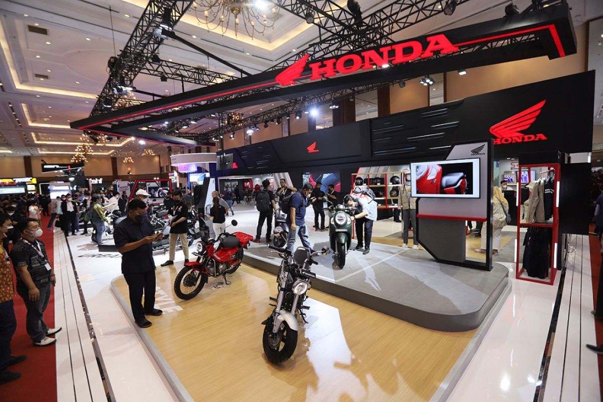 AHM umumkan roadmap sepeda motor listrik Honda hingga 2030 di IMOS