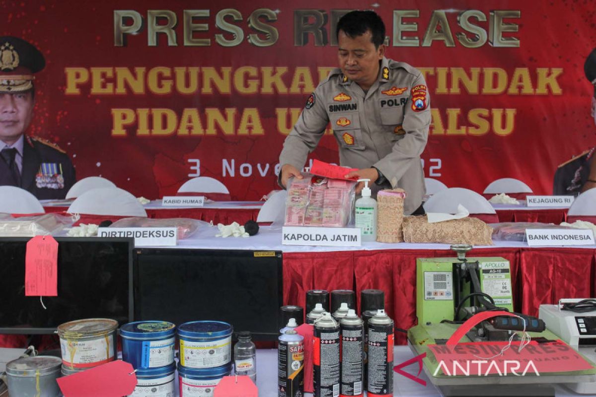 Komplotan Produsen Uang Palsu Dibekuk Polisi Di Jatim - ANTARA News