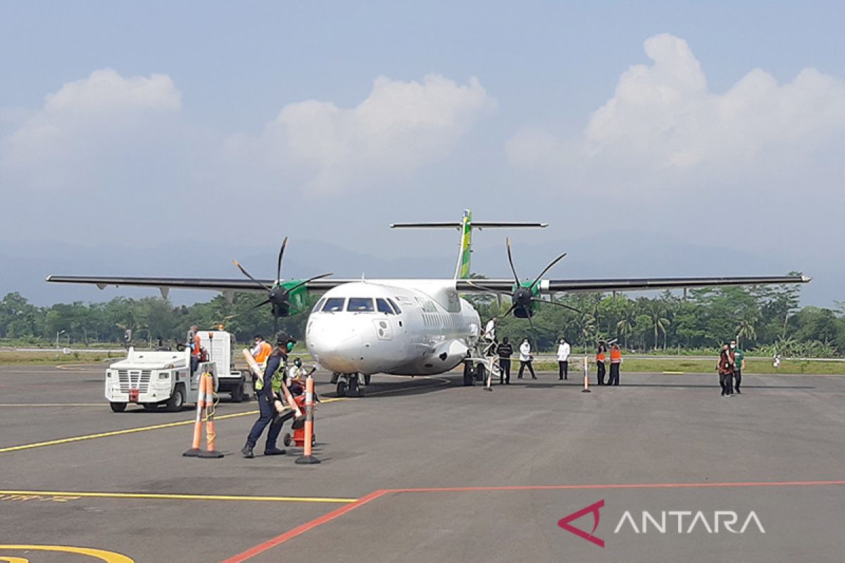 Upaya mengatasi bandara sepi dengan skema "block seat"