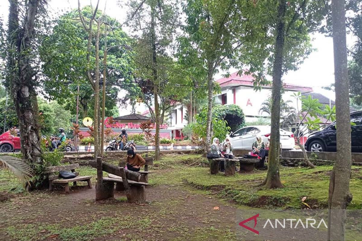 Mahasiswi Unsoed Purwokerto coba bunuh diri di taman kampus