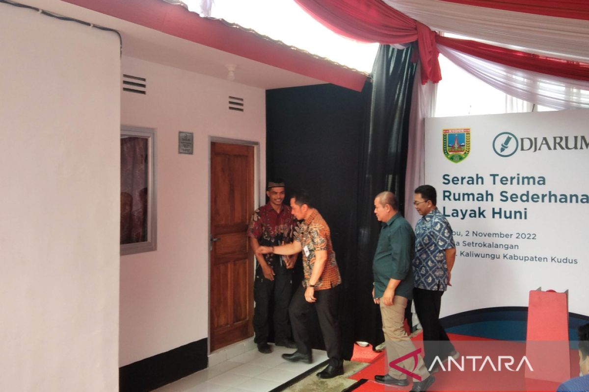 Pemkab Kudus apresiasi swasta bantu rehab 10 rumah tak layak huni