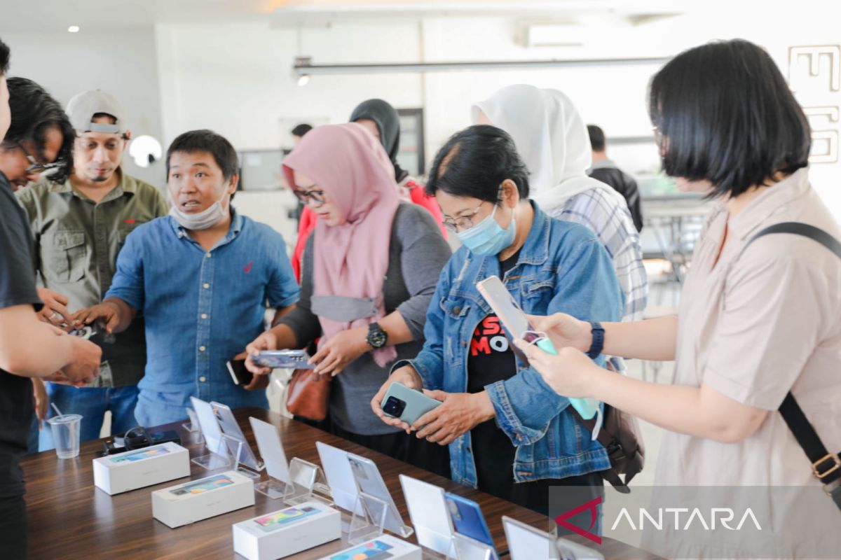 Xiaomi perkenalkan teknologi dan inovasi produk 2022 di Pontianak