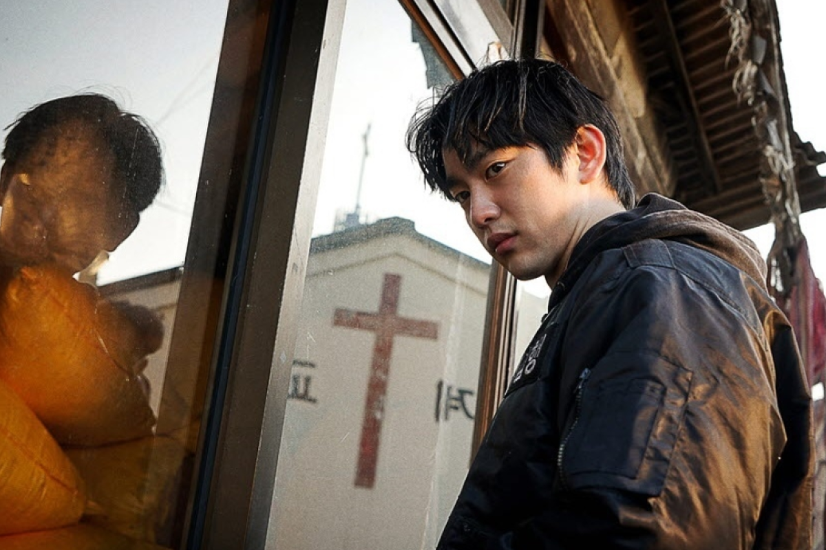 Jinyoung GOT7 perankan dua karakter dalam film 'Christmas Carol'