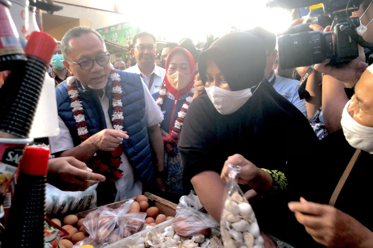 Kunjungi Pasar Bukateja, Mendag: Harga bahan pokok stabil dan murah