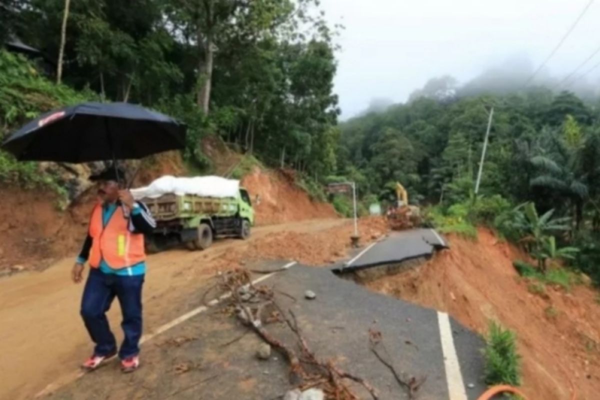 BMKG: Empat kabupaten di NTT berstatus awas curah hujan tinggi