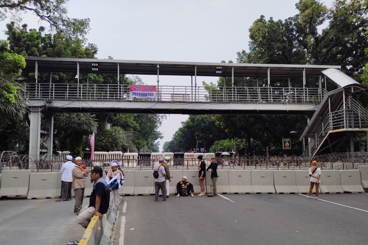 TransJakarta sesuaikan layanan terkait adanya aksi 411 di Patung Kuda