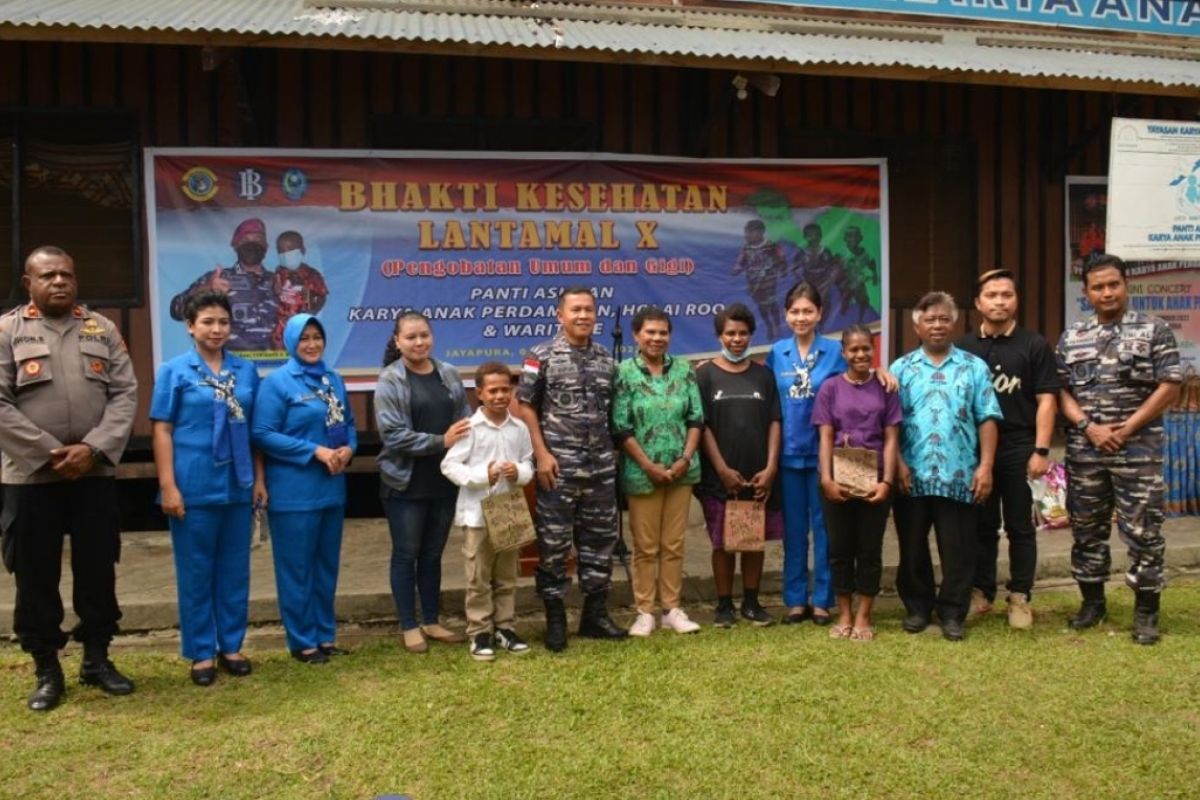 Jelang hari pahlawan Lantamal X Jayapura gelar bakti kesehatan anak