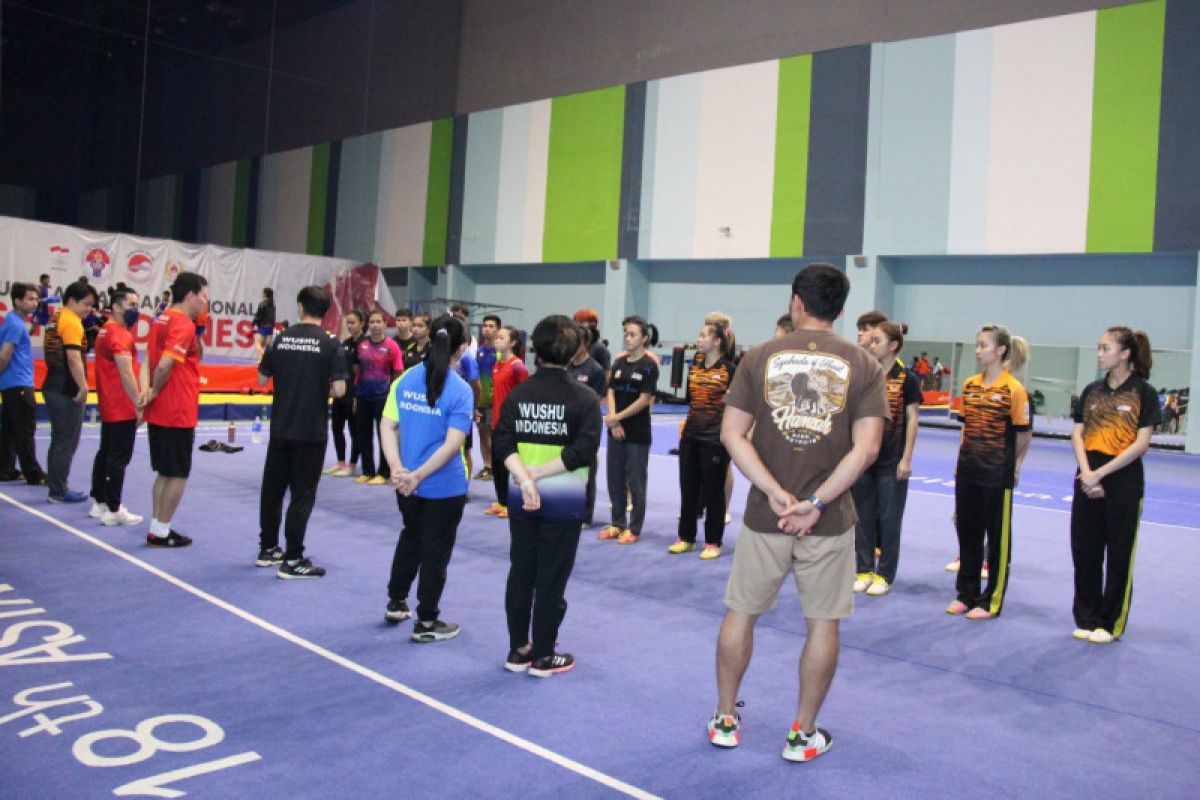 14 atlet wushu Malaysia berlatih bersama di Indonesia