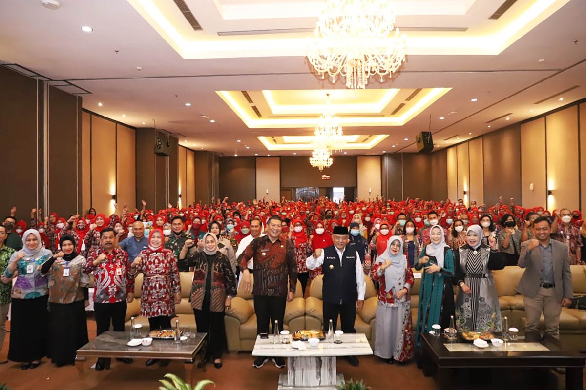 Pemkab Malang minta bidan perkuat peranan dan pelayanan masyarakat