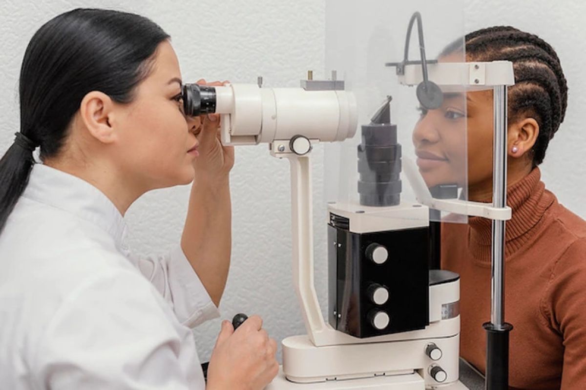 Penjelasan ahli terkait operasi lasik mata