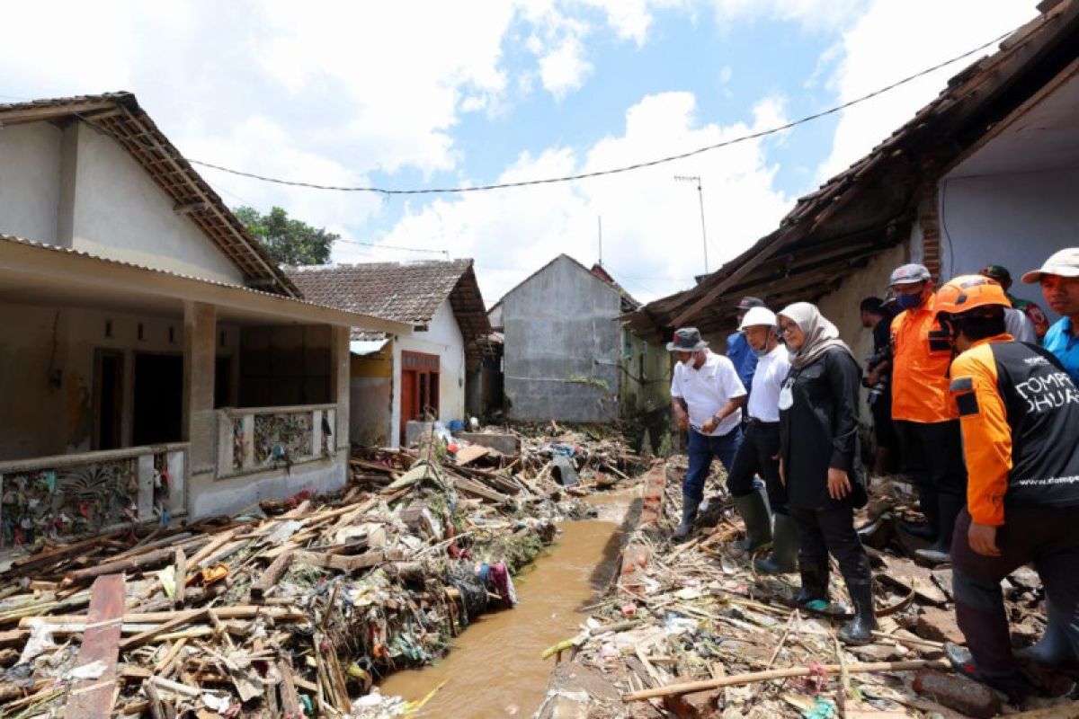 Pemkab Banyuwangi dirikan dapur umum untuk korban banjir