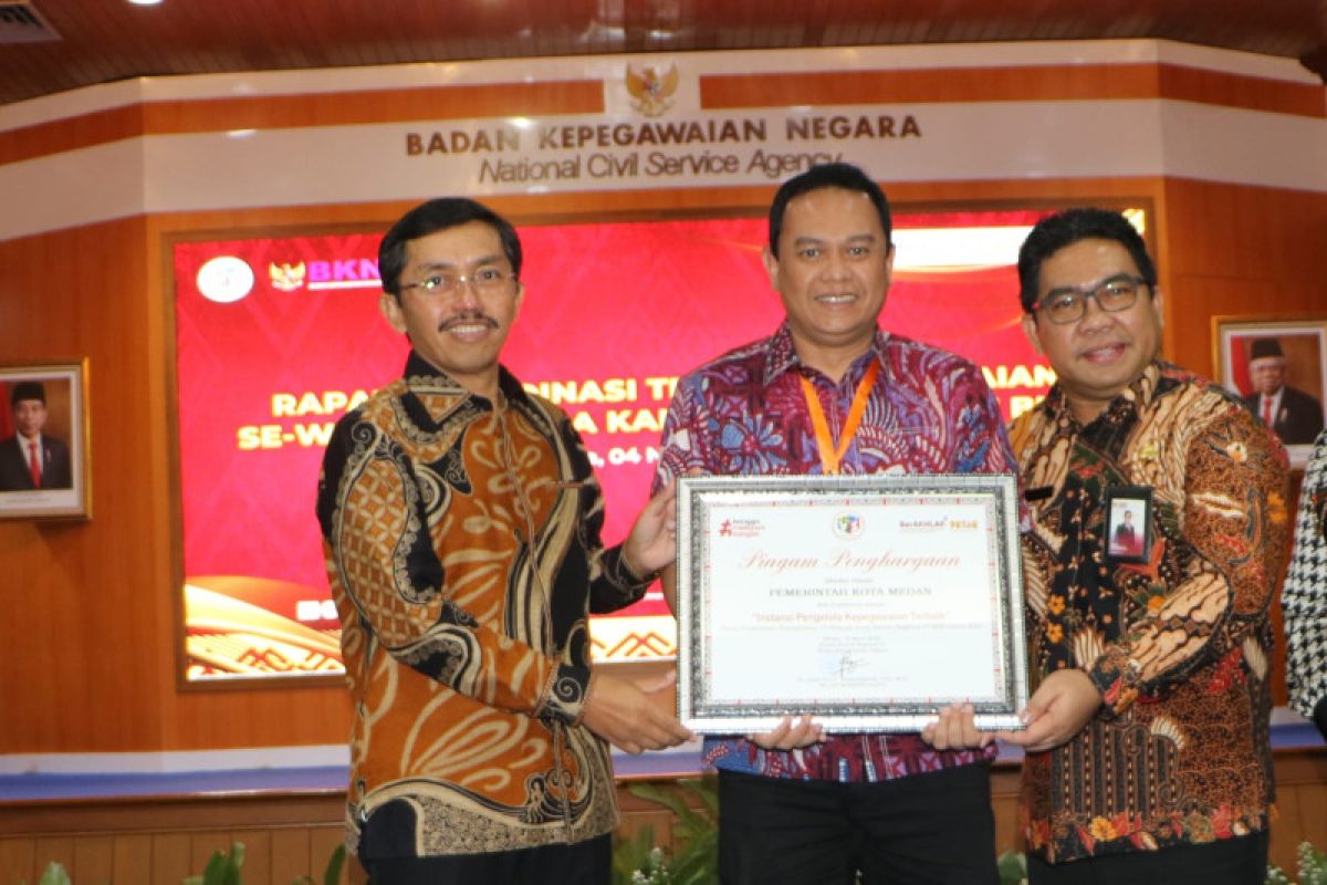 Pemkot Medan raih penghargaan instansi pengelola kepegawaian terbaik dari BKN