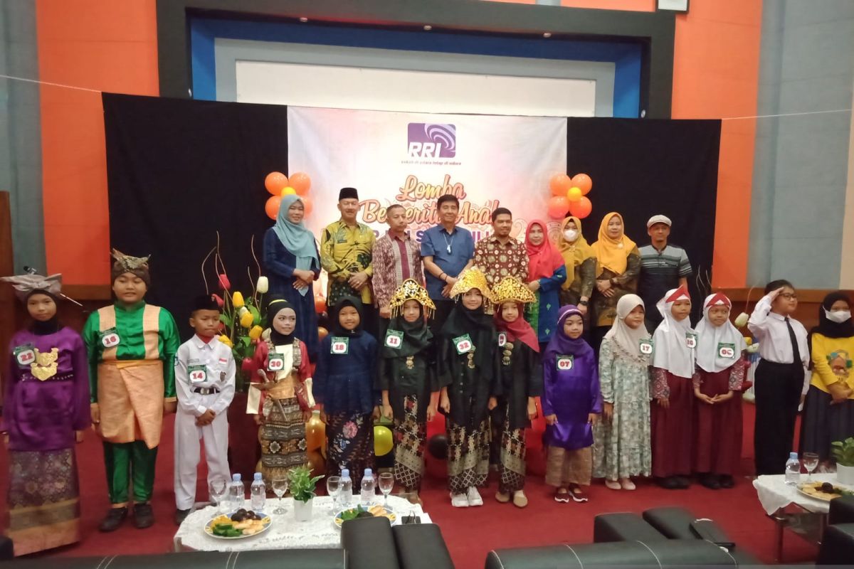 Puluhan pelajar SD di Babel ikuti lomba cerita anak Hari Pahlawan