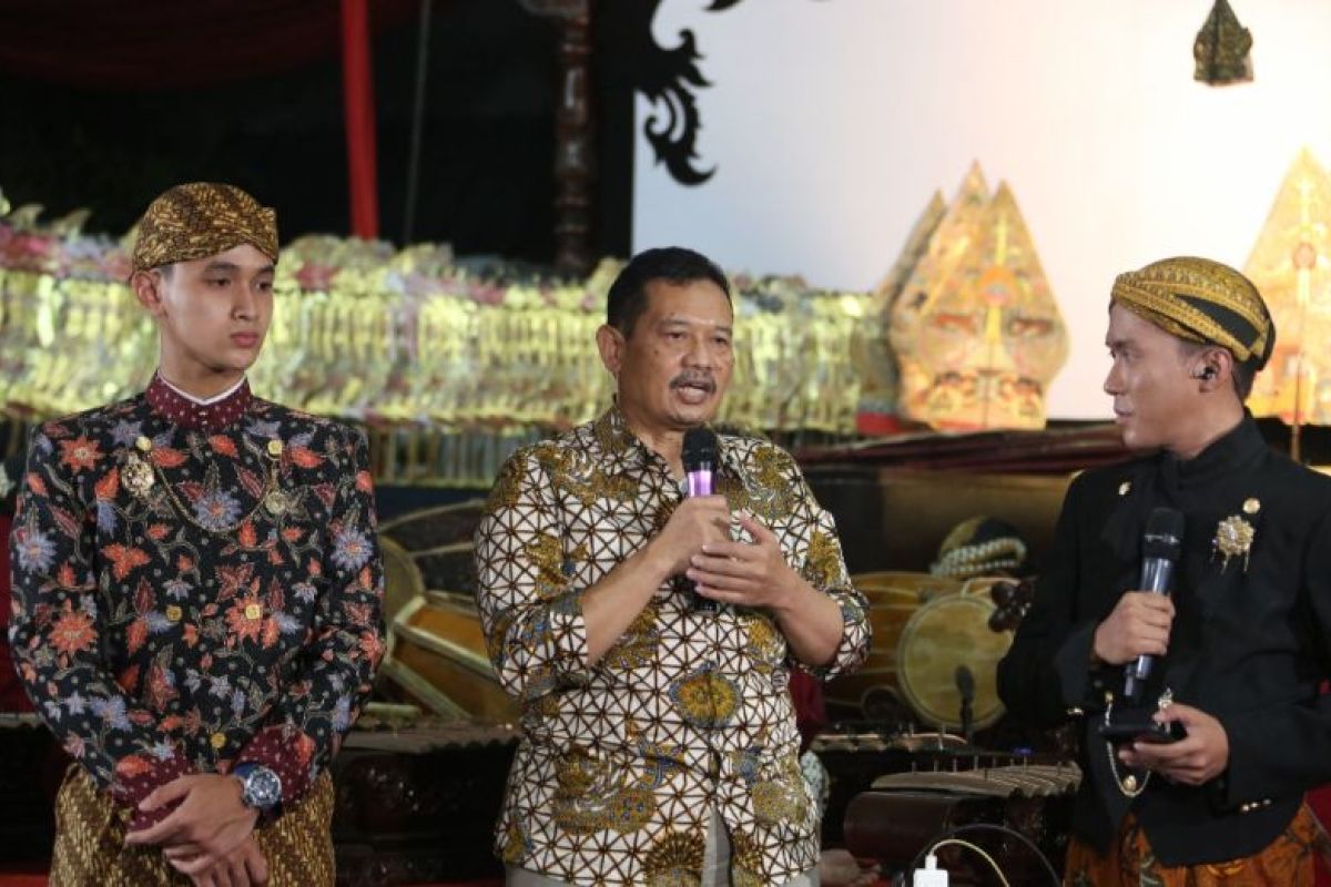 Ministry asks youth to help preserve 'wayang'