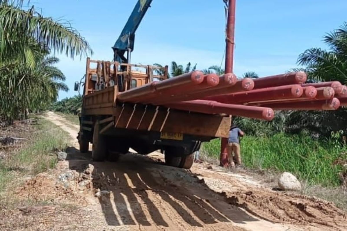 PLN dan PTPN  III hadirkan listrik di Desa Muara Upu Tapsel