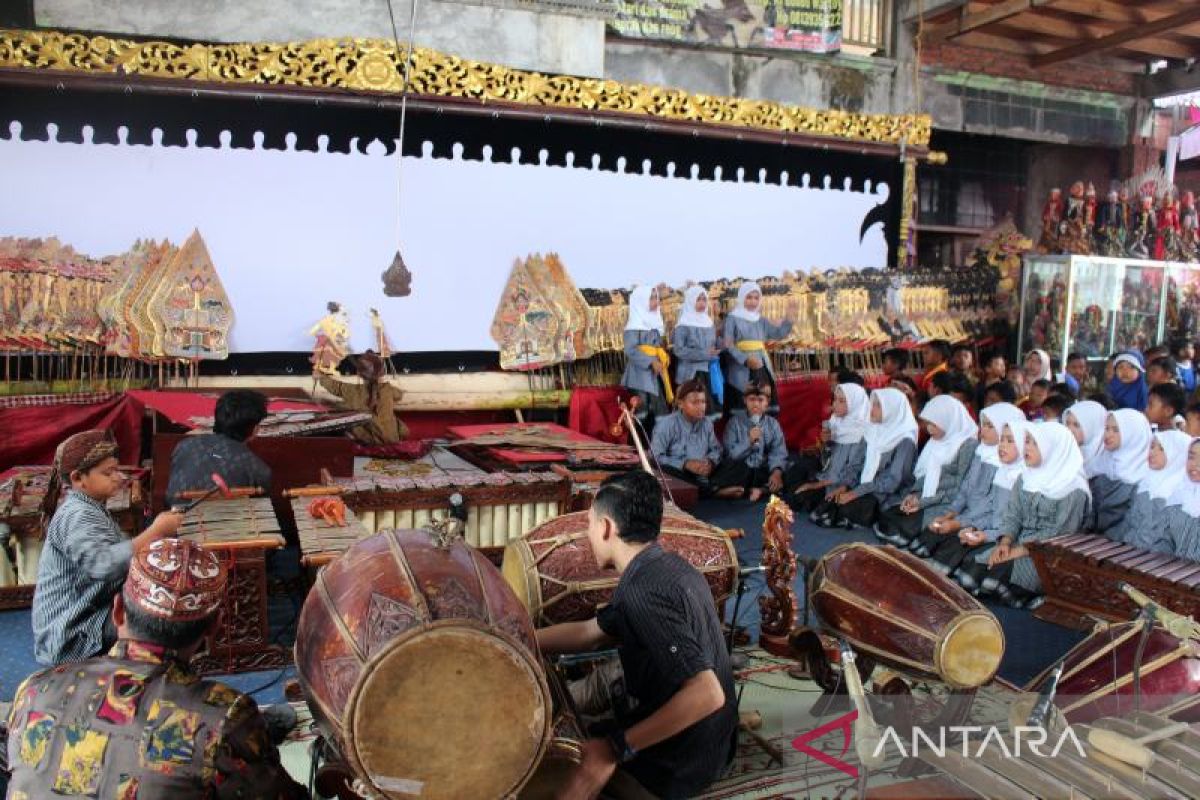 Festival Dalang Bocah digelar untuk peringati Hari Wayang Dunia