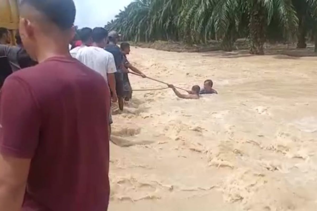 Warga pesisir Aceh Tamiang meninggal dunia terseret banjir
