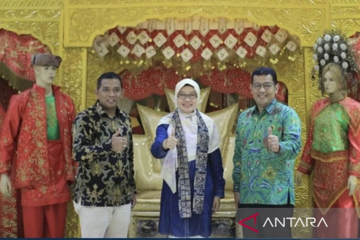 Kafilah Provinsi Kaltim targetkan juara MTQ Korpri di Kota Padang
