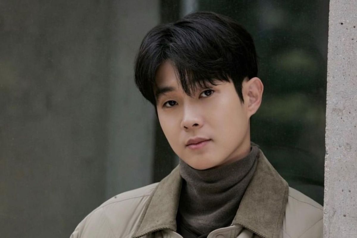 Choi Woo Shik pertimbangkan gabung dalam acara "Youn's Kitchen"