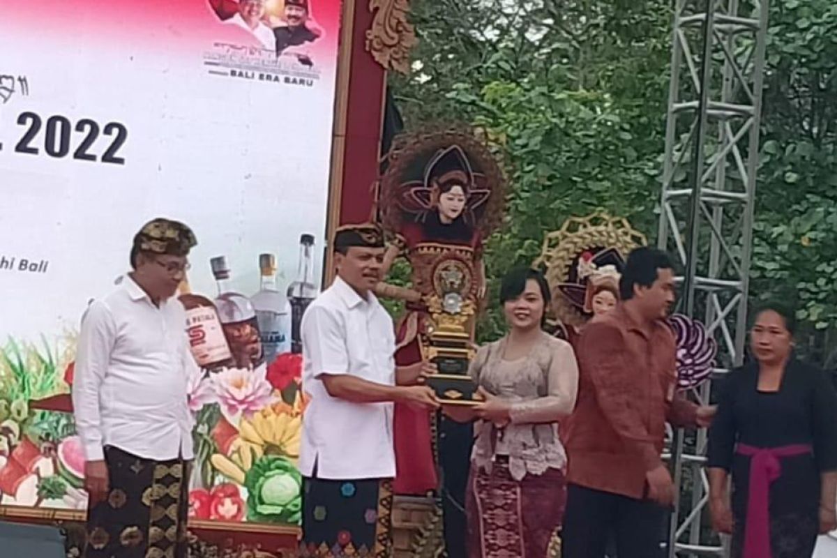 Sekda Bali ajak generasi muda jangan malu jadi petani