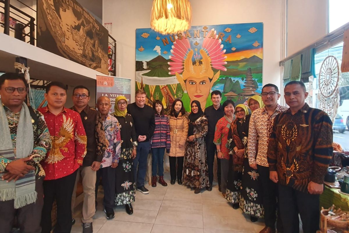 Kabupaten Kepulauan Sula Maluku Utara promosikan pariwisata di Paris