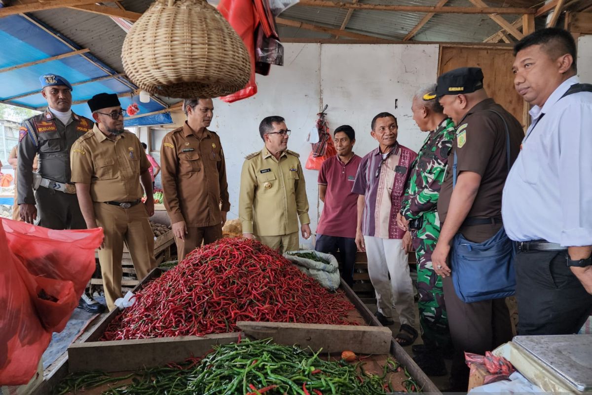 Bakri Siddiq sidak pasar tradisional pastikan harga dan ketersediaan bahan pokok