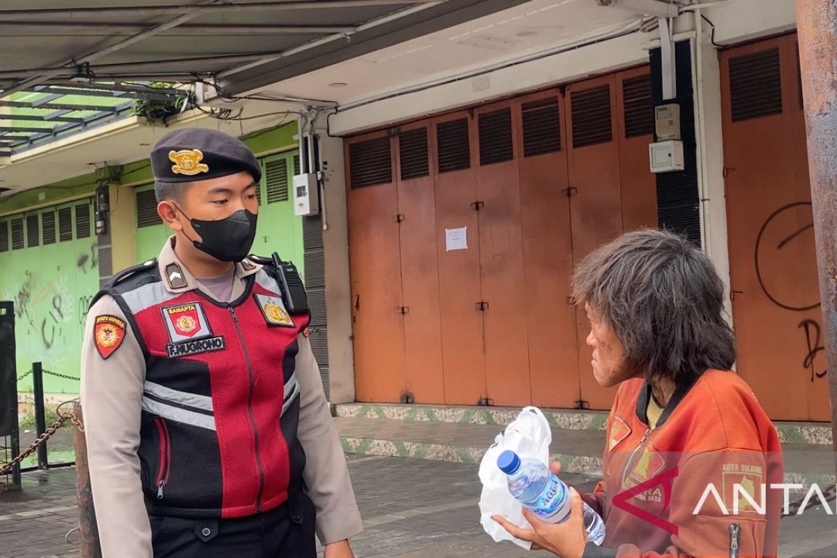 URC Samapta Polres Sukabumi Kota dikerahkan bantu warga yang kesusahan