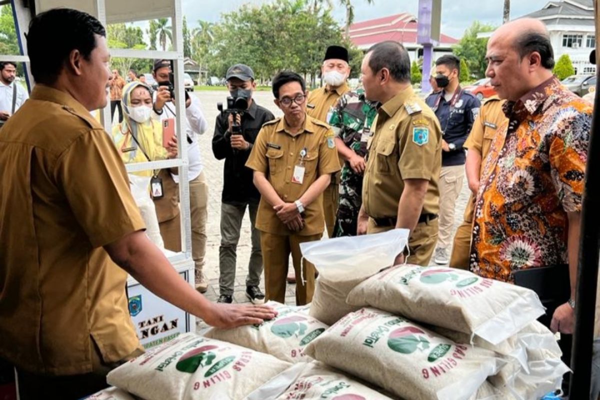 Bulog Paser gelar operasi pasar di sembilan kecamatan