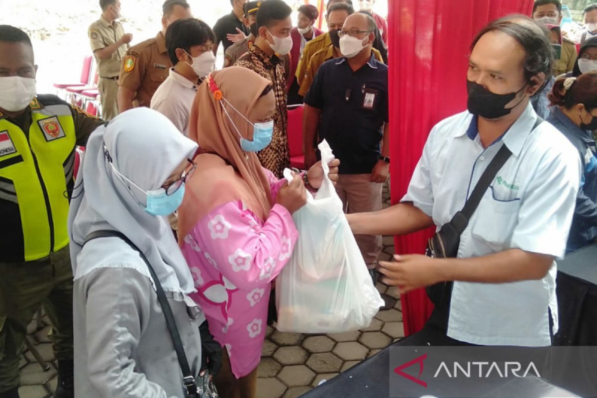 Pemkot Surakarta sebar ribuan kupon pasar murah pengendalian inflasi