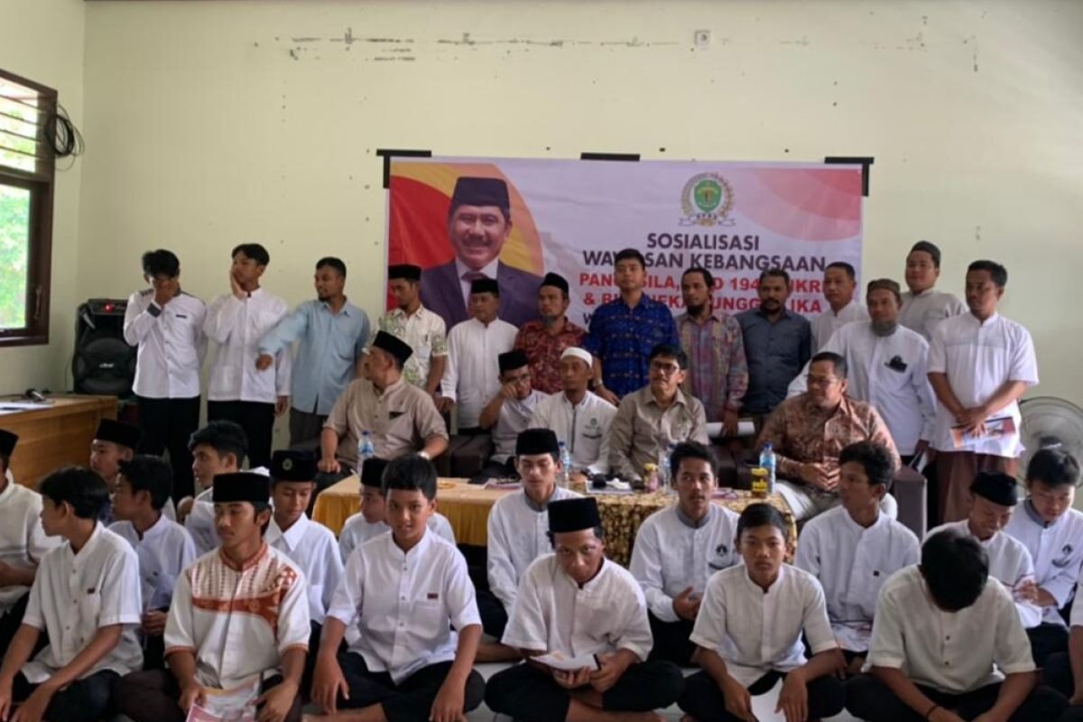 DPRD Provinsi Kalimantan Timur beri wawasan kebangsaan santri