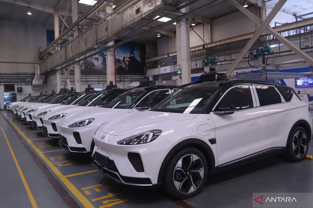 China tangguhkan penerbitan izin kendaraan otonom baru