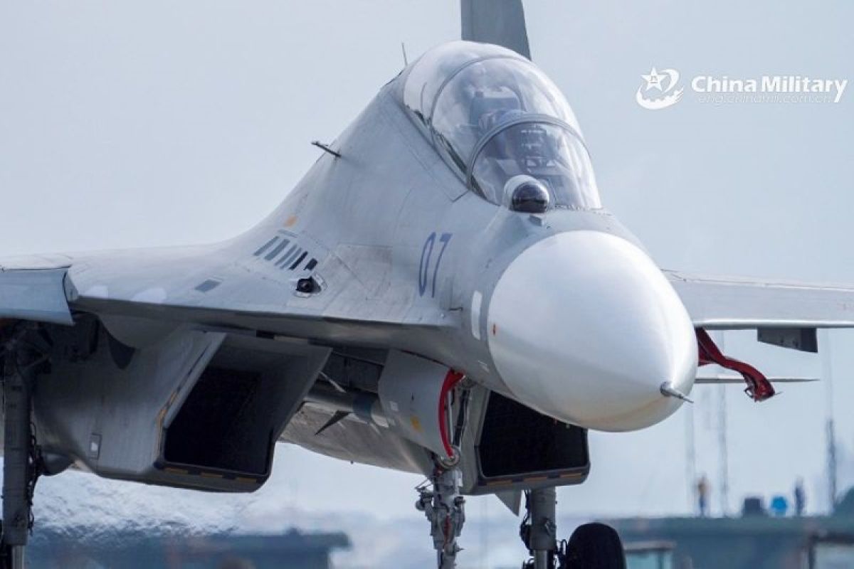63 Pesawat militer dan empat kapal angkatan laut China terdeteksi di sekitar Taiwan