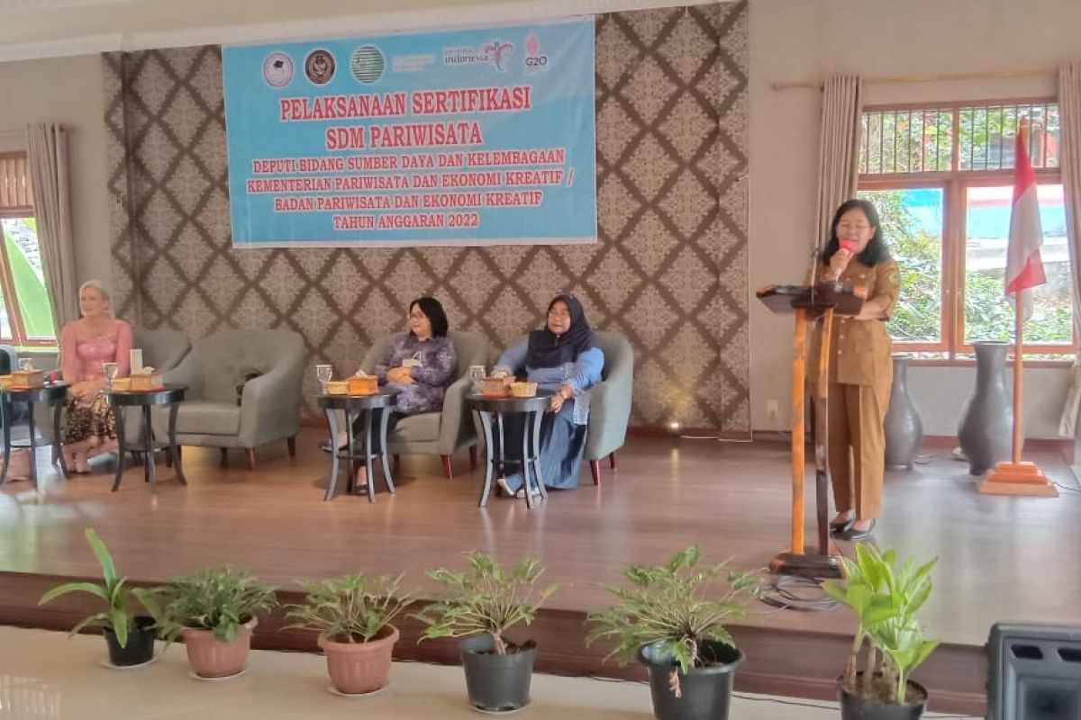 Kemenparekraf sertifikasi 60 SDM pariwisata di Samosir