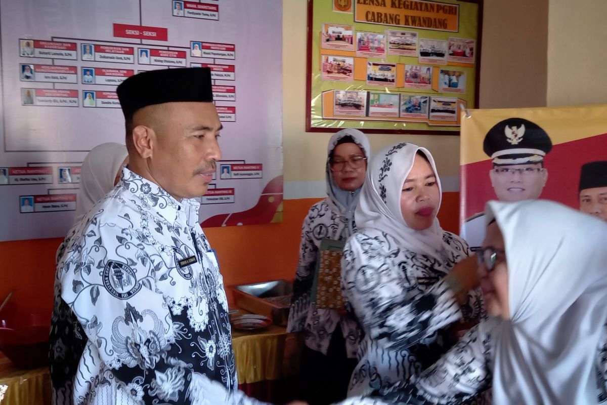 PGRI Gorontalo Utara dorong semangat guru untuk mencintai profesi
