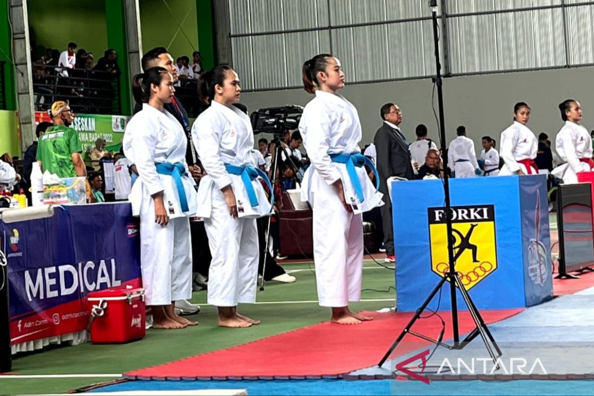 Karateka Kabupaten Bekasi kembali raih medali emas Porprov Jabar