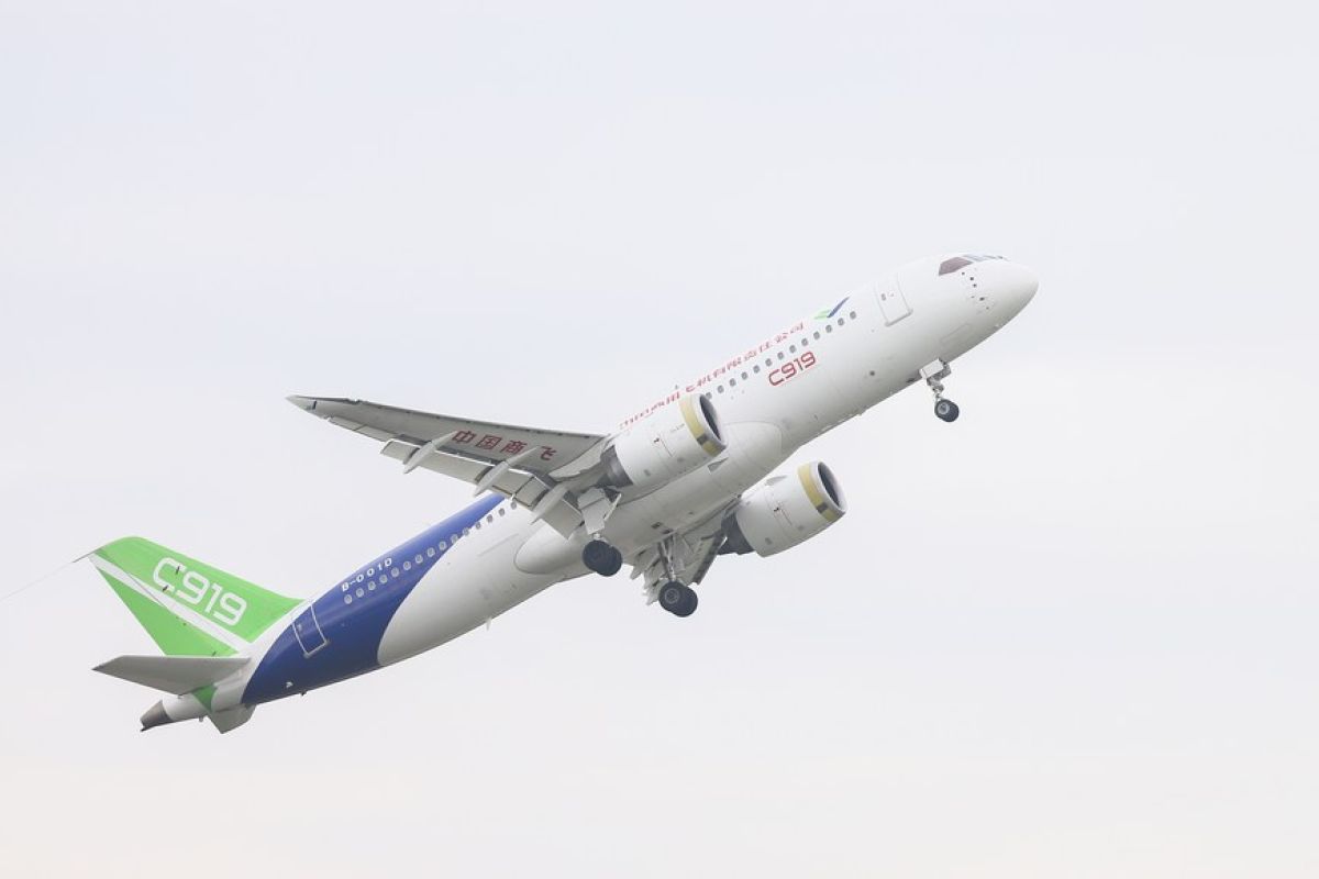 Produsen pesawat China COMAC terima 300 pesanan baru untuk jet C919