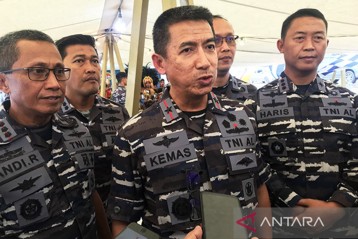 TNI AL pastikan kapal tanker karam di Batam tidak merusak lingkungan