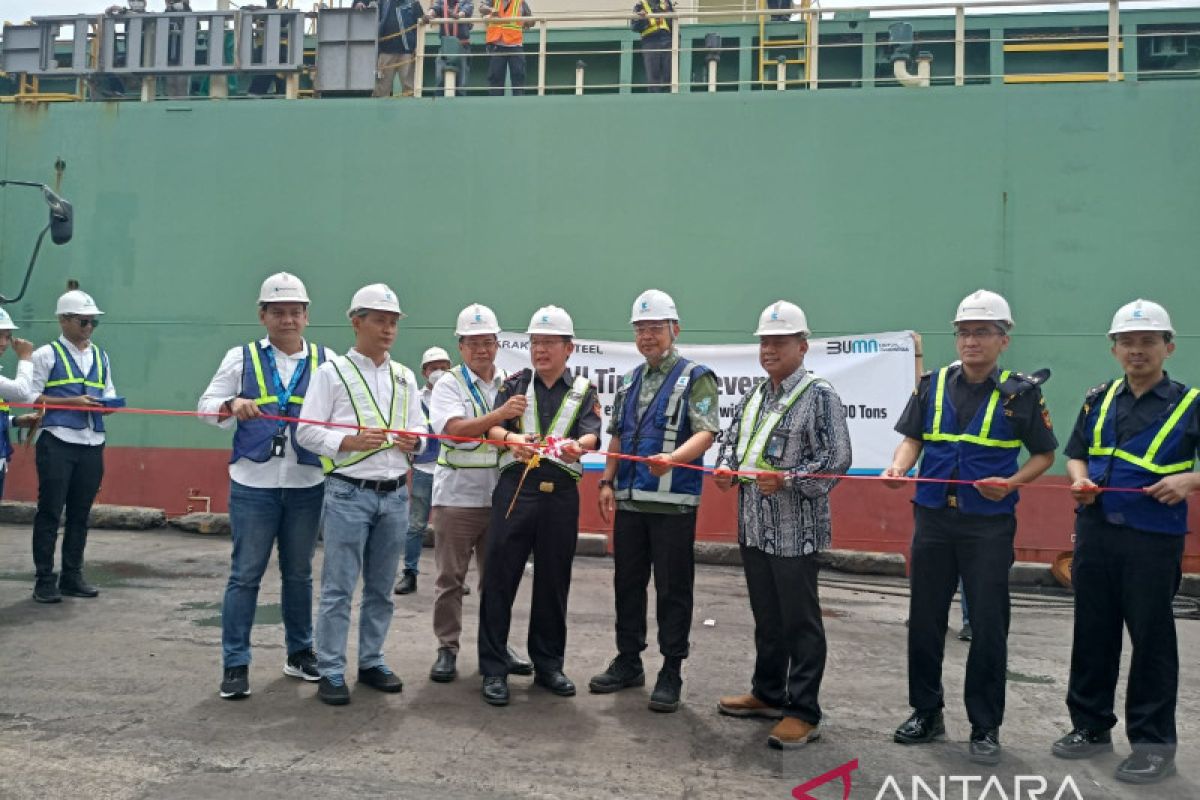KJL lepas pengapalan pertama ekspor produk baja KS ke Malaysia