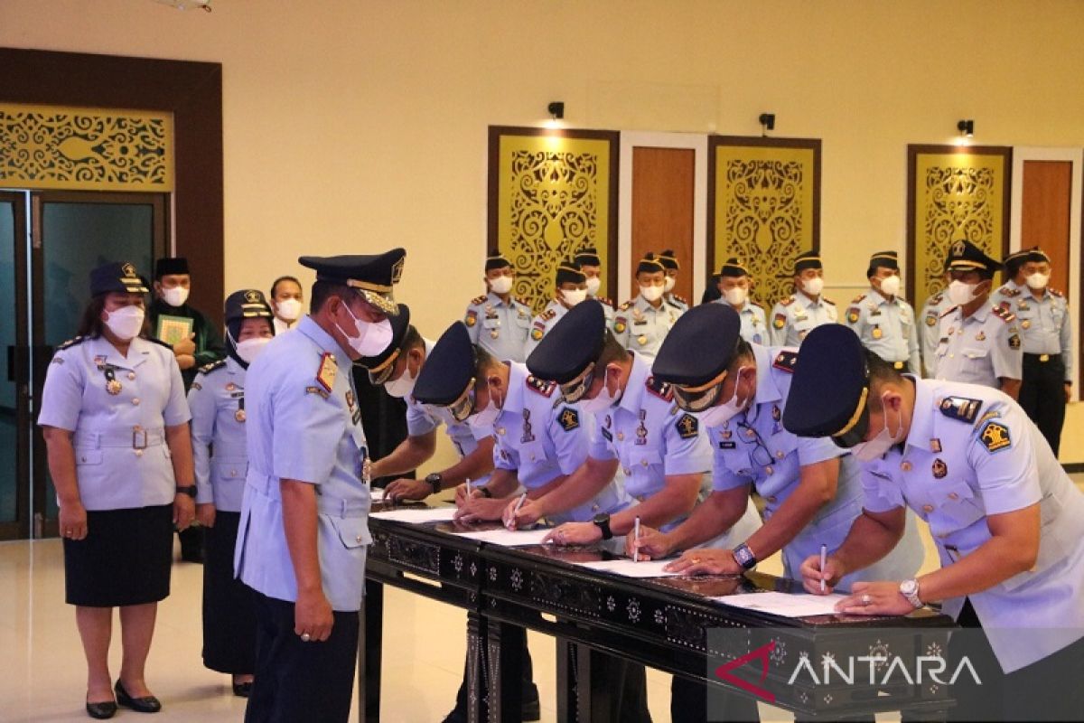 25 pejabat dilantik, Kakanwil Kemenkumham Riau: Yang coba-coba selundupkan narkoba, pecat!