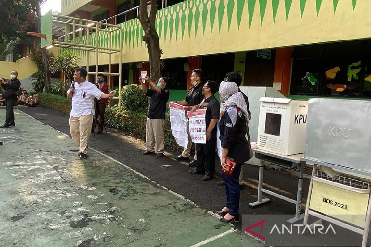 Sudin Pendidikan Jakbar gandeng KPU sosialisasi pemilu di sekolah