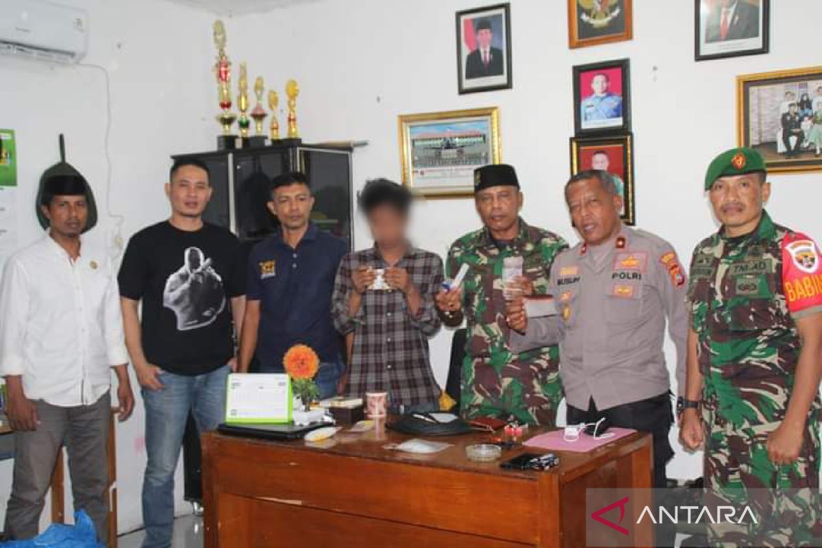 Prihatin, seorang remaja di Bima ditangkap Babinsa tangkap karena kuasai 27 poket sabu-sabu