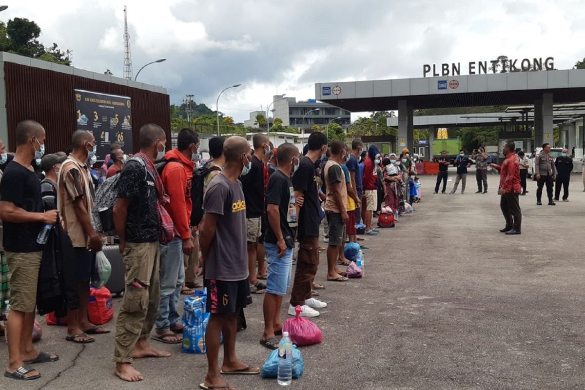 251 orang WNI/PMI-B di Deportasi Pemerintah Malaysia melalui PLBN Entikong