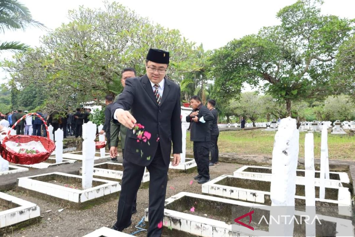 Walikota Manado ajak warga bangun bangsa dengan semangat Hari Pahlawan
