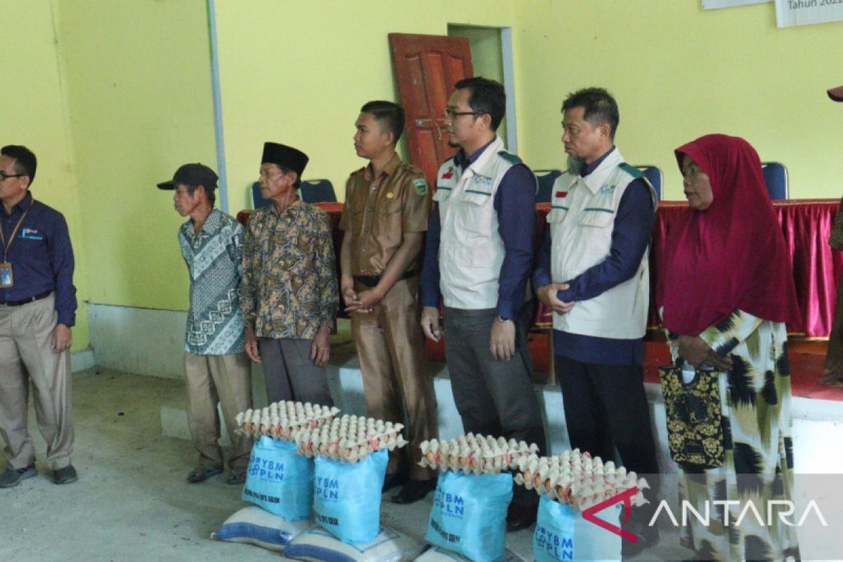 YBM PLN UP3 Solok tebar berkah 250 paket Sembako untuk mustahik