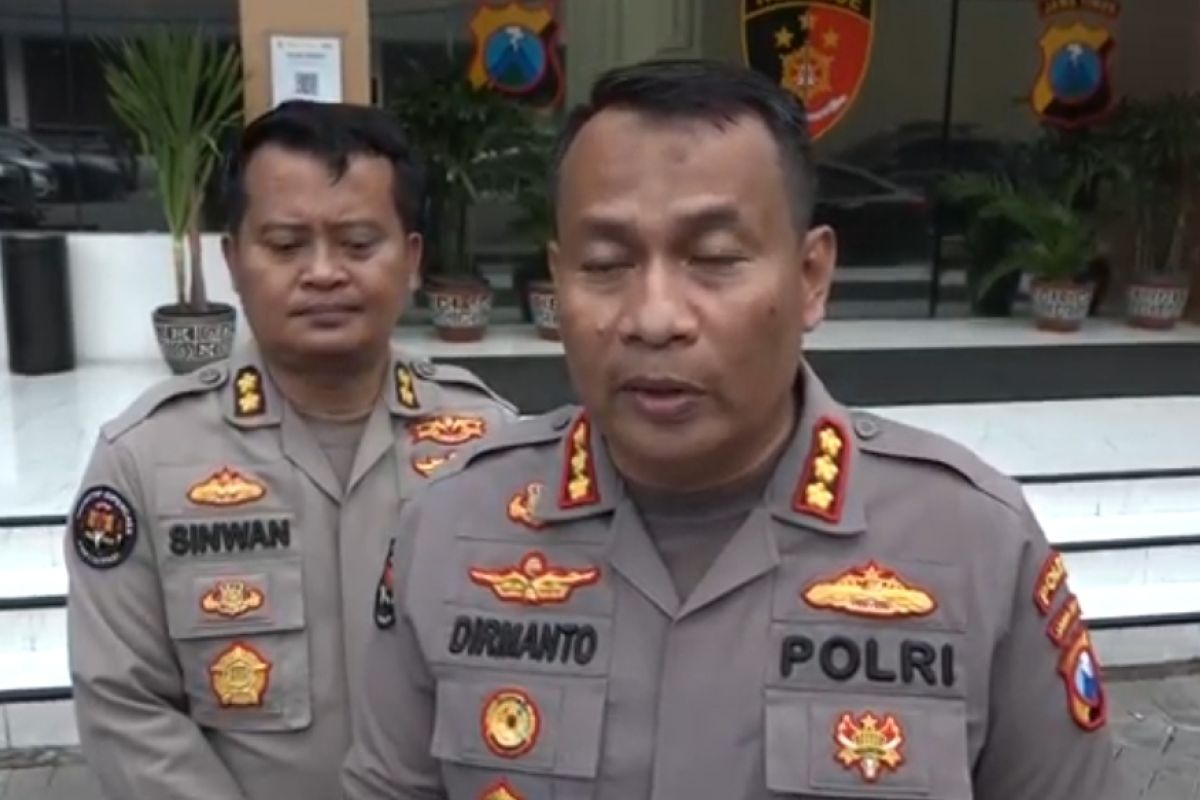 Polda Jatim gagalkan pengiriman 5.000 bahan detonator bom ikan