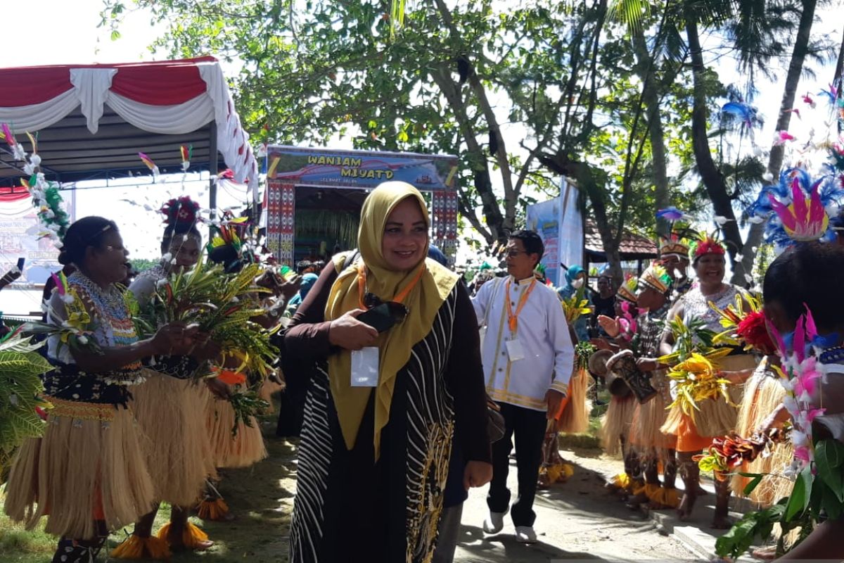 Panitia KMAN imbau peserta sarasehan gunakan obat anti nyamuk