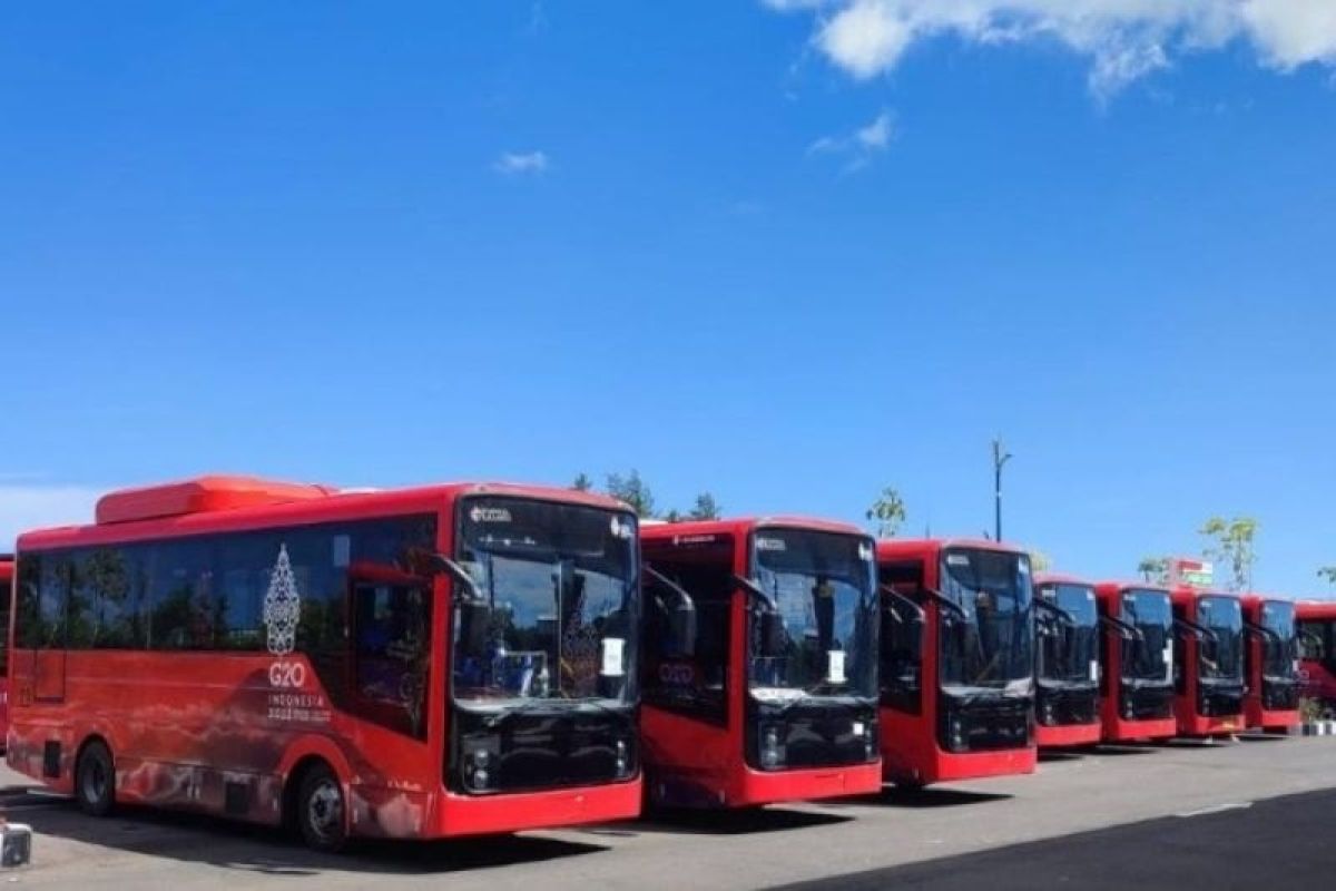 Pengemudi bus listrik Damri di KTT G20 berasal dari berbagai daerah